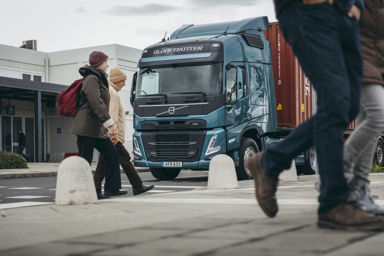 Volvo FH, Volvo FH16, Volvo FM i Volvo FMX - właśnie rusza sprzedaż nowych modeli samochodów ciężarowych w Polsce