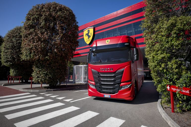 Iveco S-Way Ferrari