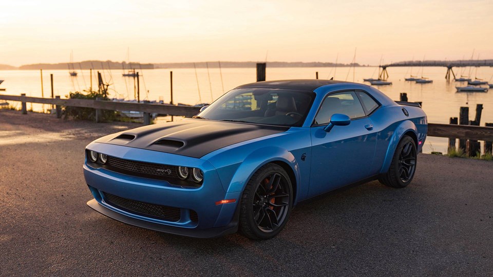 dodge-challenger-srt-hellcat-redeye-teksa-ska-masakra-kt-r-ka-dy