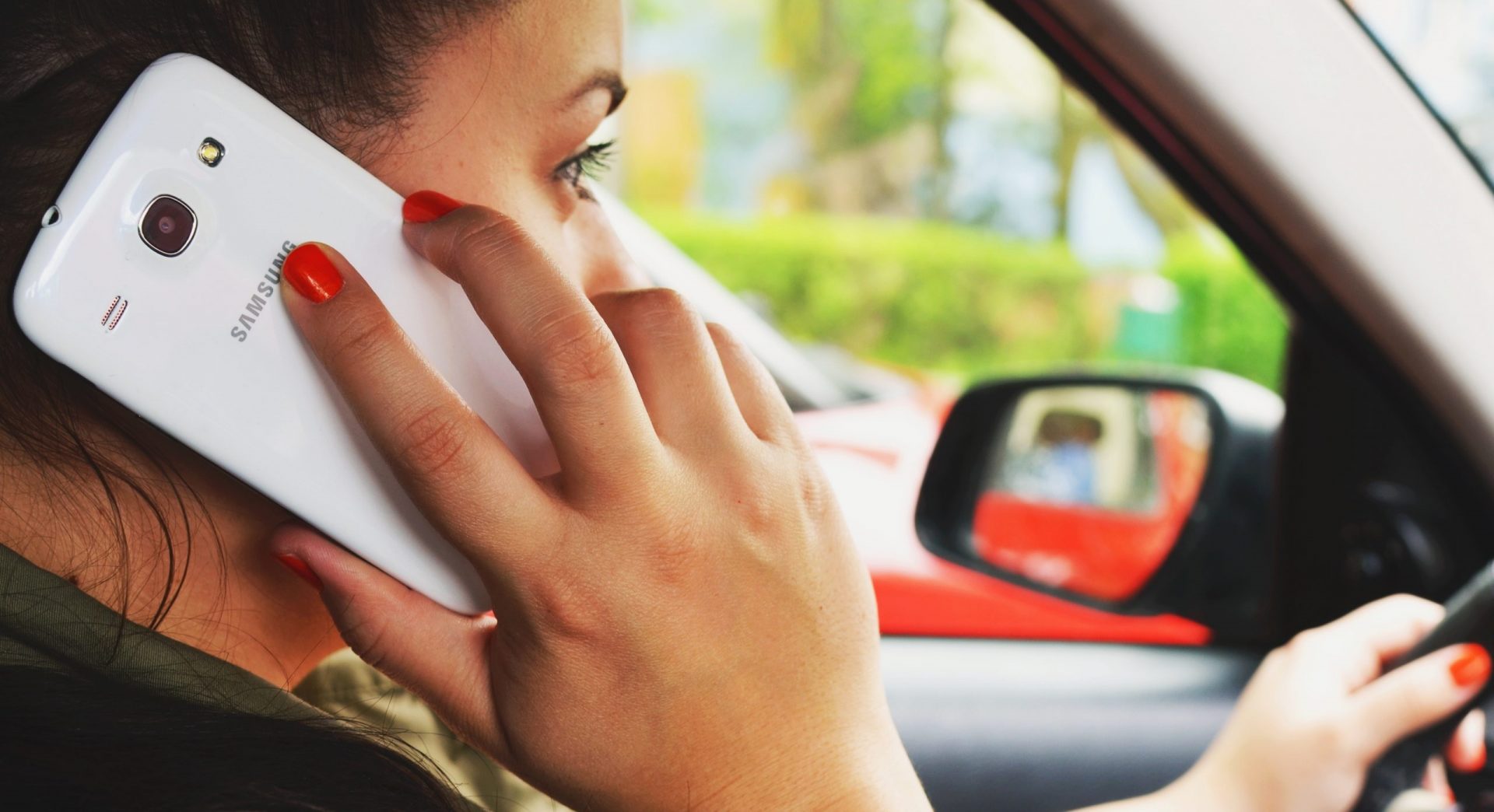 Nawet 7800 Zł Mandatu I Zatrzymanie Prawa Jazdy Za Używanie Telefonu W Aucie Motocainapl 8720